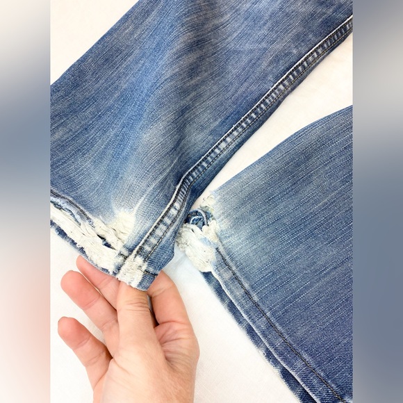 Levi’s 514 Classic straight-fit jeans - Picture 12 of 14